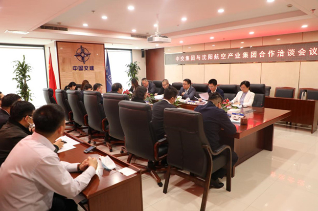 ǿǿ����չ��ͼ  ����ʢ��ı����